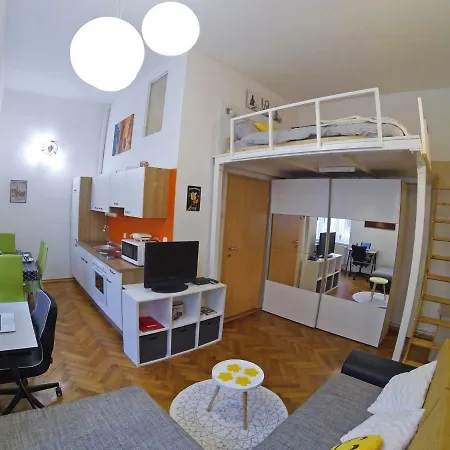 Studio Celeia Apartament *